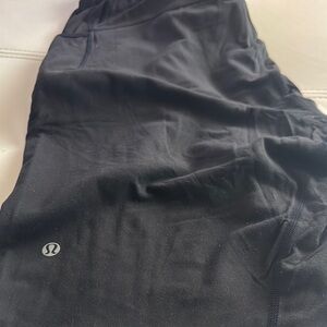 Lululemon Jet Black for the people short